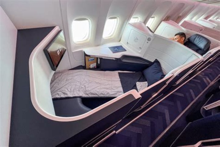 Patrick Mahomes tight-lipped about his dad's arrest ahead of the Super Bowl | California News