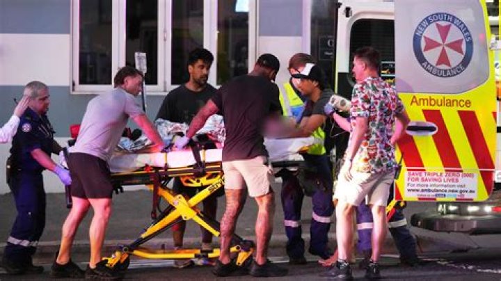 Christchurch terrorist attack first responder delivers petition to Parliament over fair pay for paramedics