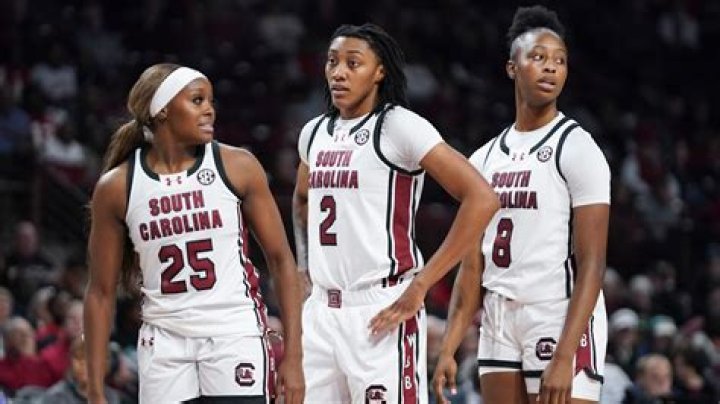 Paopao, Johnson lead No. 1 South Carolina women to 89-66 drubbing of Florida