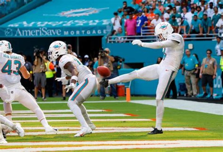 Dolphins halt Allen, survive ‘butt punt’ to defeat Bills | News, Sports, Jobs