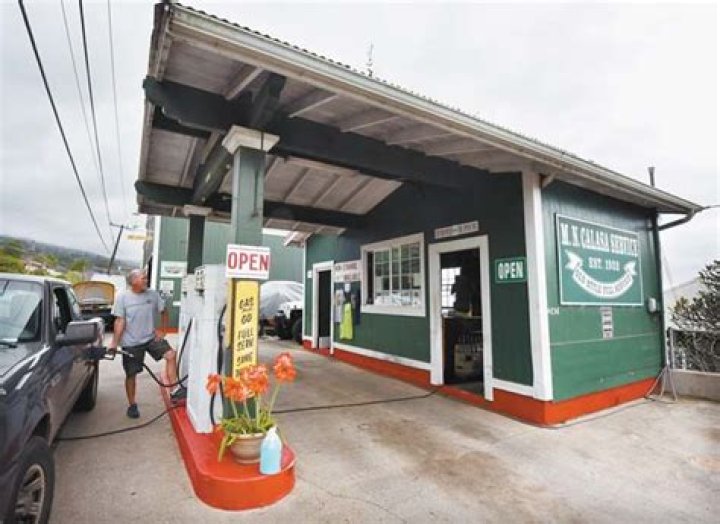 Filling ’em up at historic Upcountry gas station | News, Sports, Jobs