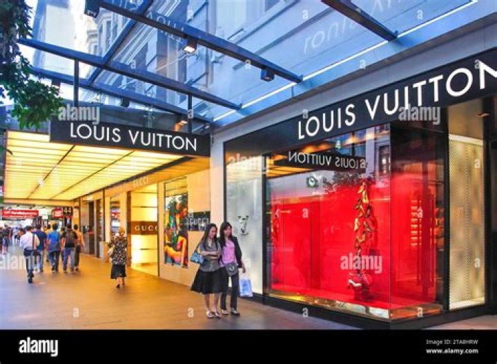 Gucci and Louis Vuitton Auckland CBD stores ram-raided
