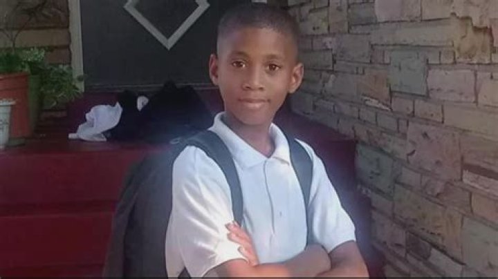 Kavion Brown Missing Person, Divers Search East River For 13 Years Old Boy