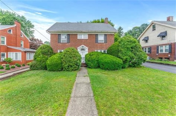 Lori Weakland Obituary, Age 44, E. Sheridan Avenue, has passed away