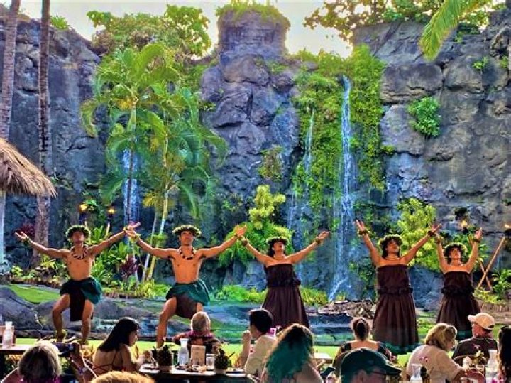 Polynesian Cultural Center seeking photographs