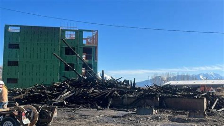 Teenager charged with arson over West Auckland Countdown fire