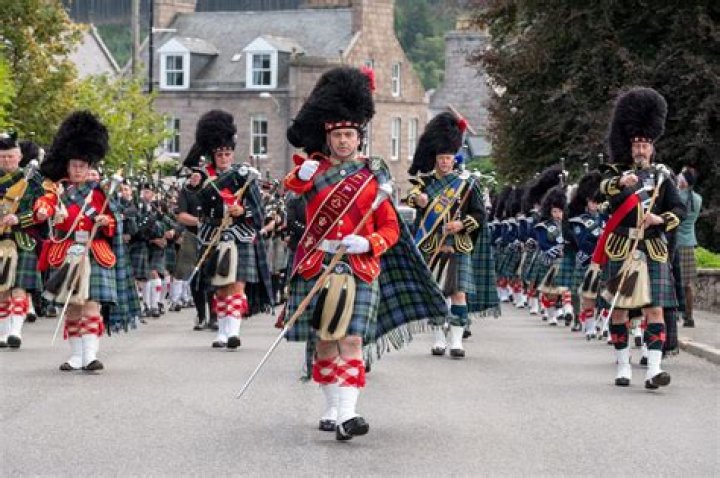 Thousands converge on small Canterbury settlement for highland games