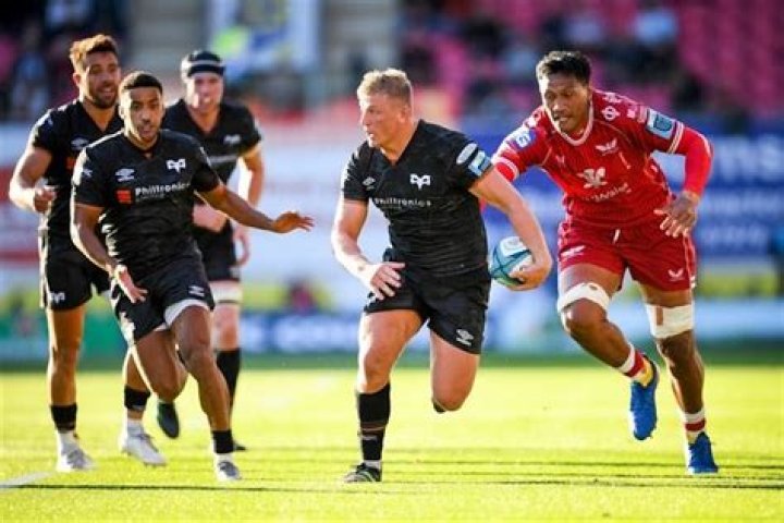 Welsh club seeking $400k compensation to release Brad Mooar to All Blacks